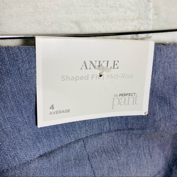 NWT Signature Slimming by Christopher&Banks size 4 - Picture 4 of 10